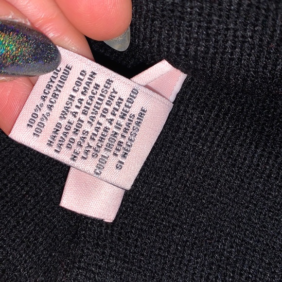 JUICY COUTURE Pom Hat Toque and Scarf Gift Set in box - Picture 10 of 10